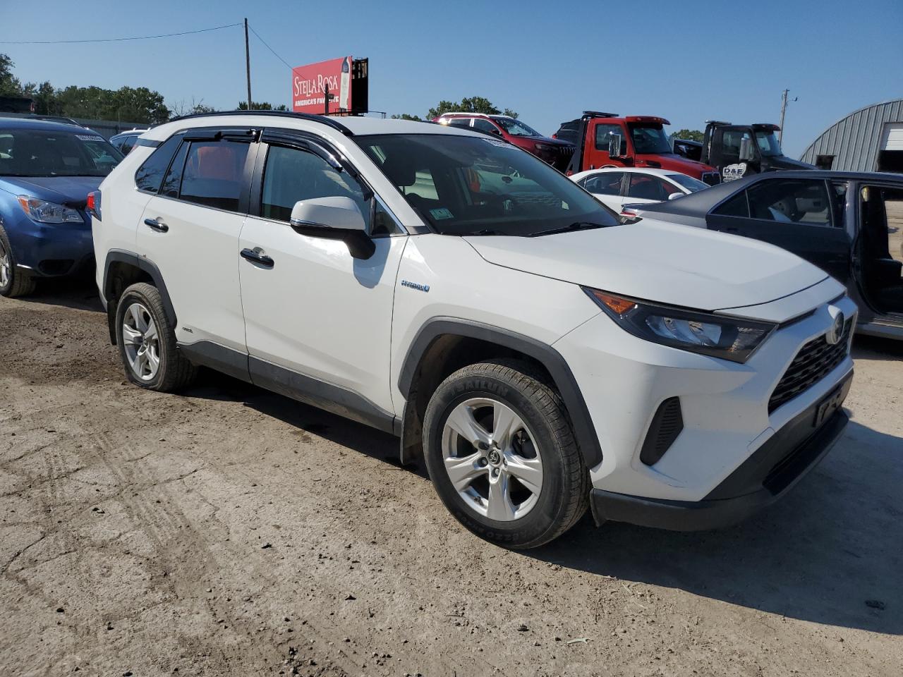 TOYOTA RAV4 LE