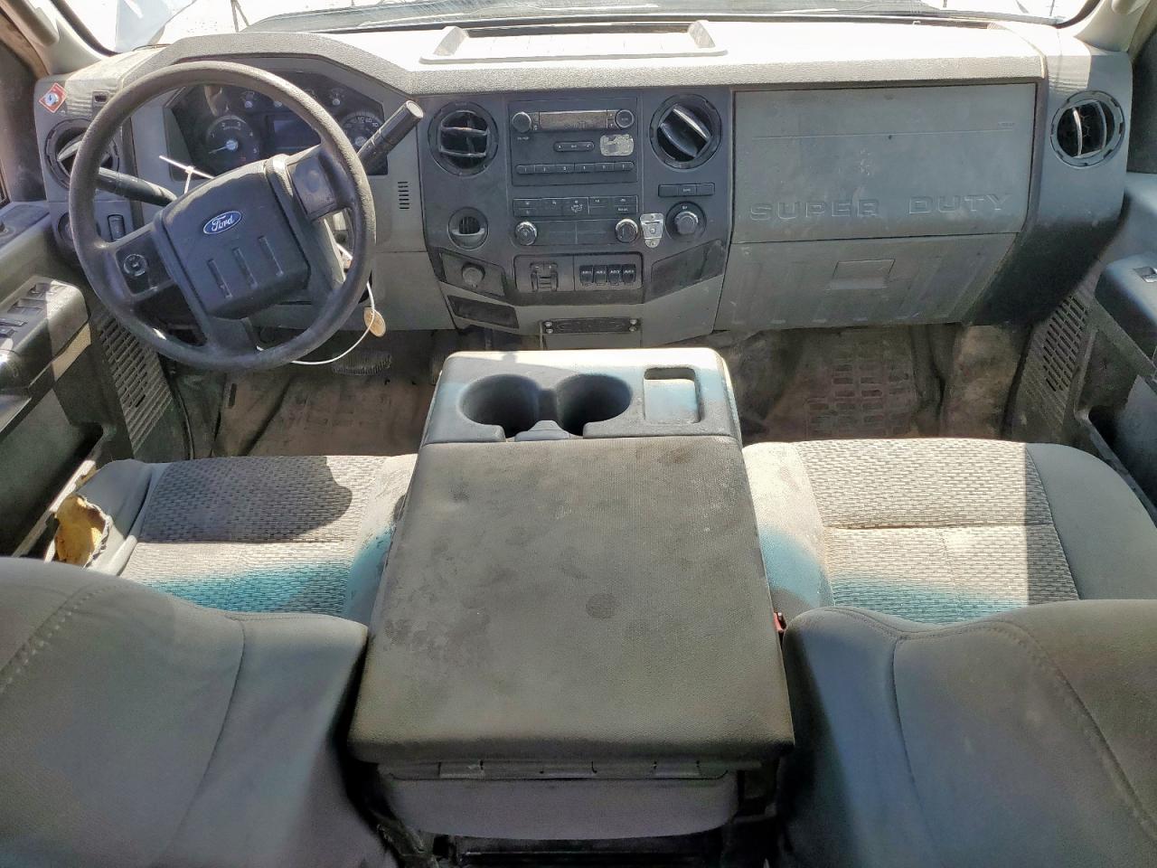 FORD F-550 SUPER DUTY