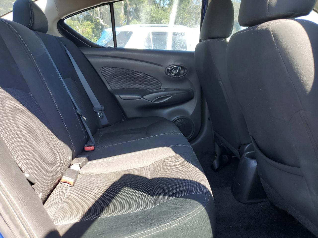 NISSAN VERSA S