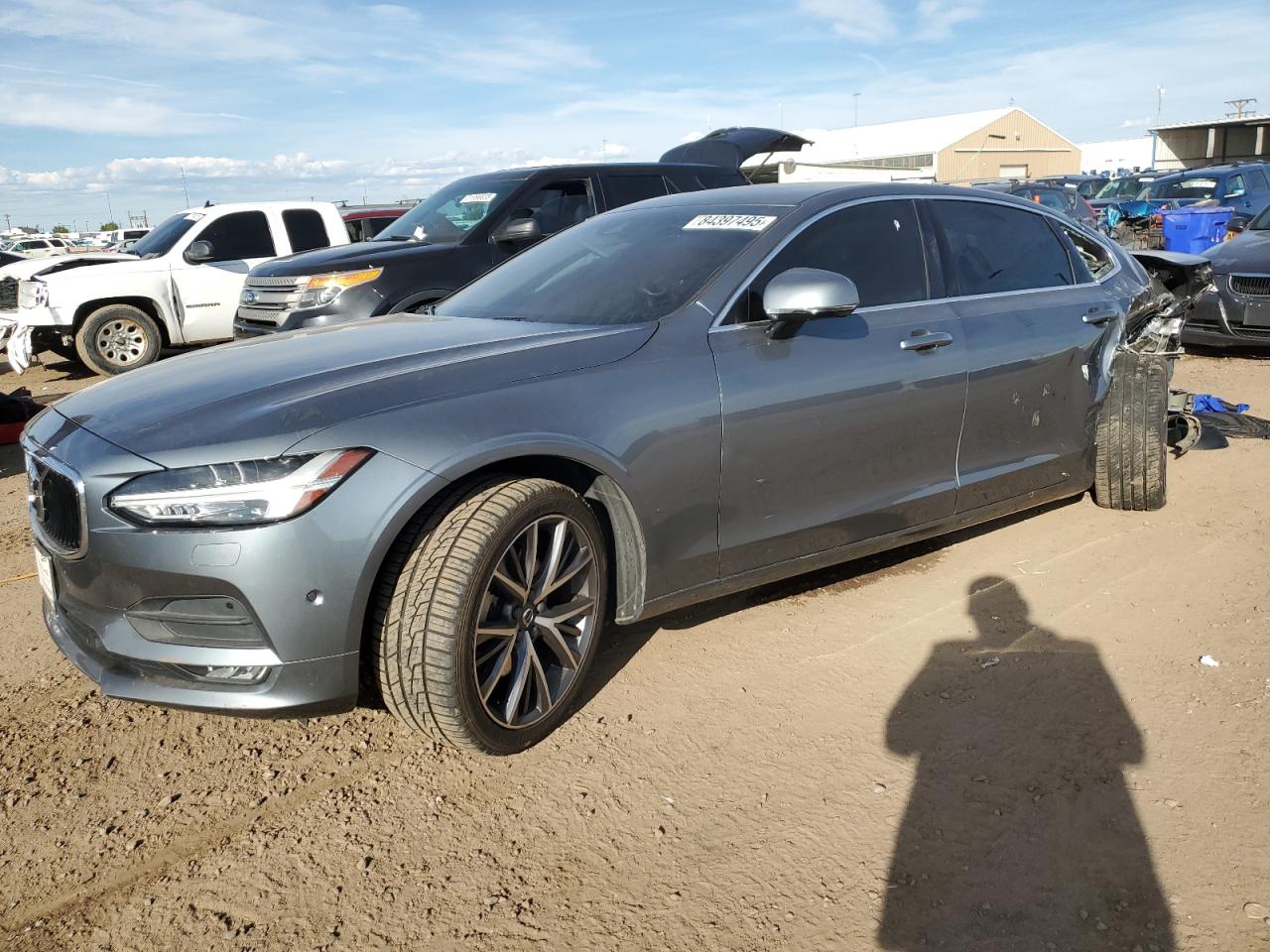 VOLVO S90 T5 MOMENTUM