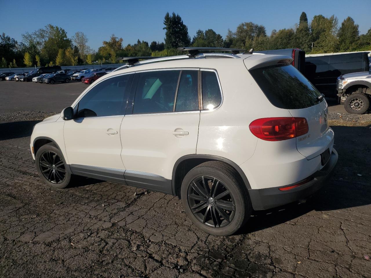 VOLKSWAGEN TIGUAN S