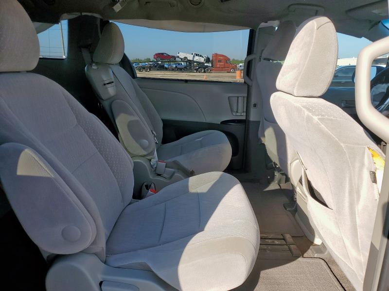 2017 TOYOTA SIENNA LE 5TDKZ3DC2HS900718