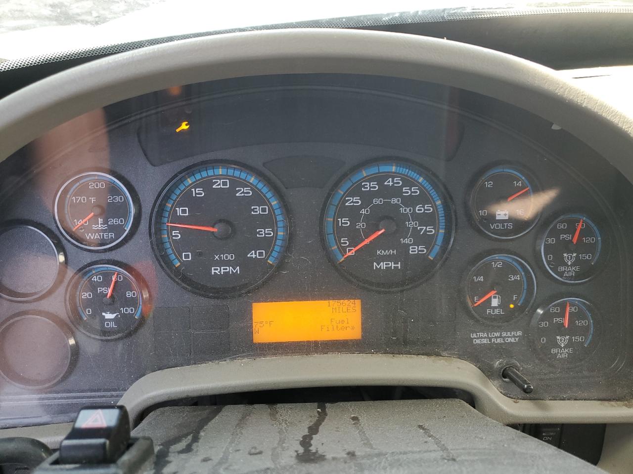 Lot #3305273335 2011 INTERNATIONAL 4000 4300