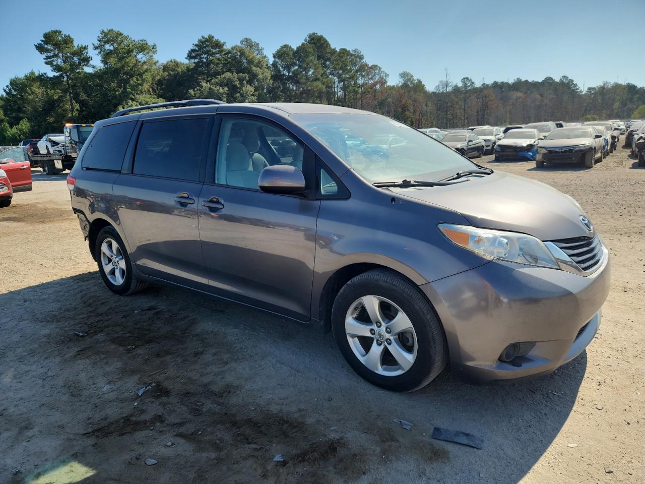 Lot #3278660948 2013 TOYOTA SIENNA LE