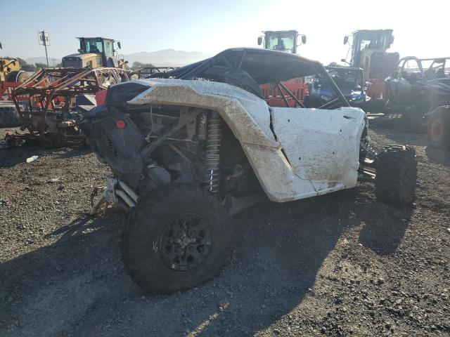 2018 CAN-AM MAVERICK 3JBVGAW22JK000031
