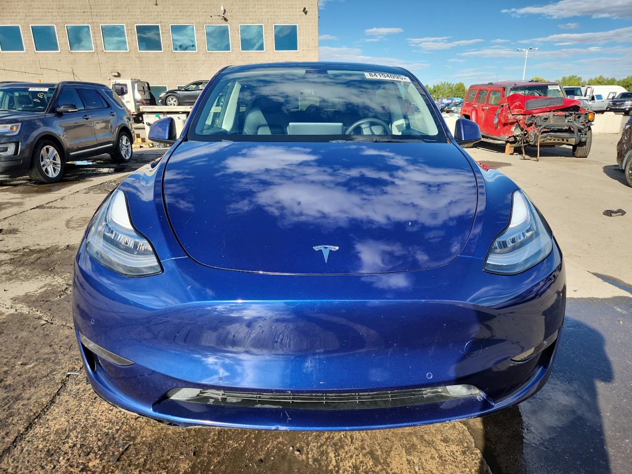 TESLA MODEL Y