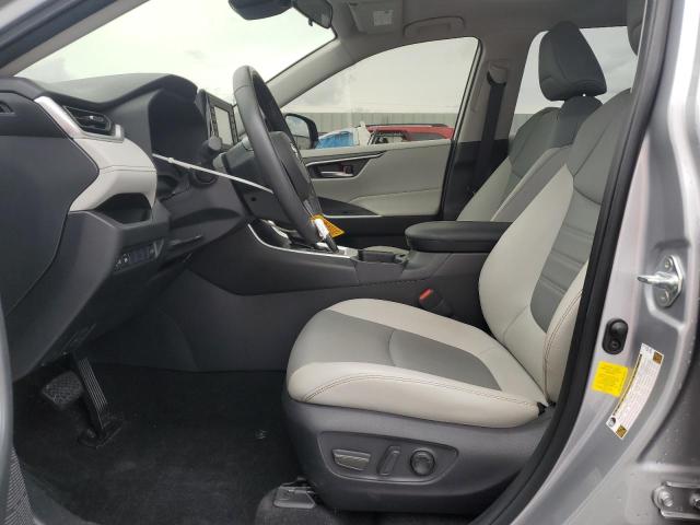 2020 TOYOTA RAV4 XLE P JTMC1RFV1LD047018