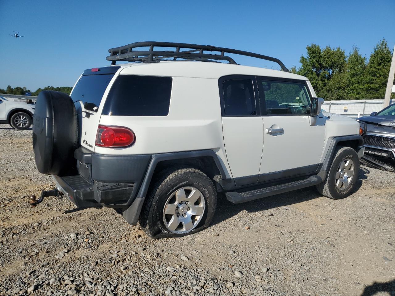 TOYOTA FJ CRUISER
