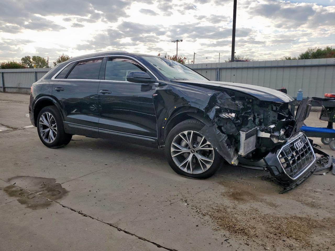 AUDI Q8 PREMIUM PLUS S-LINE