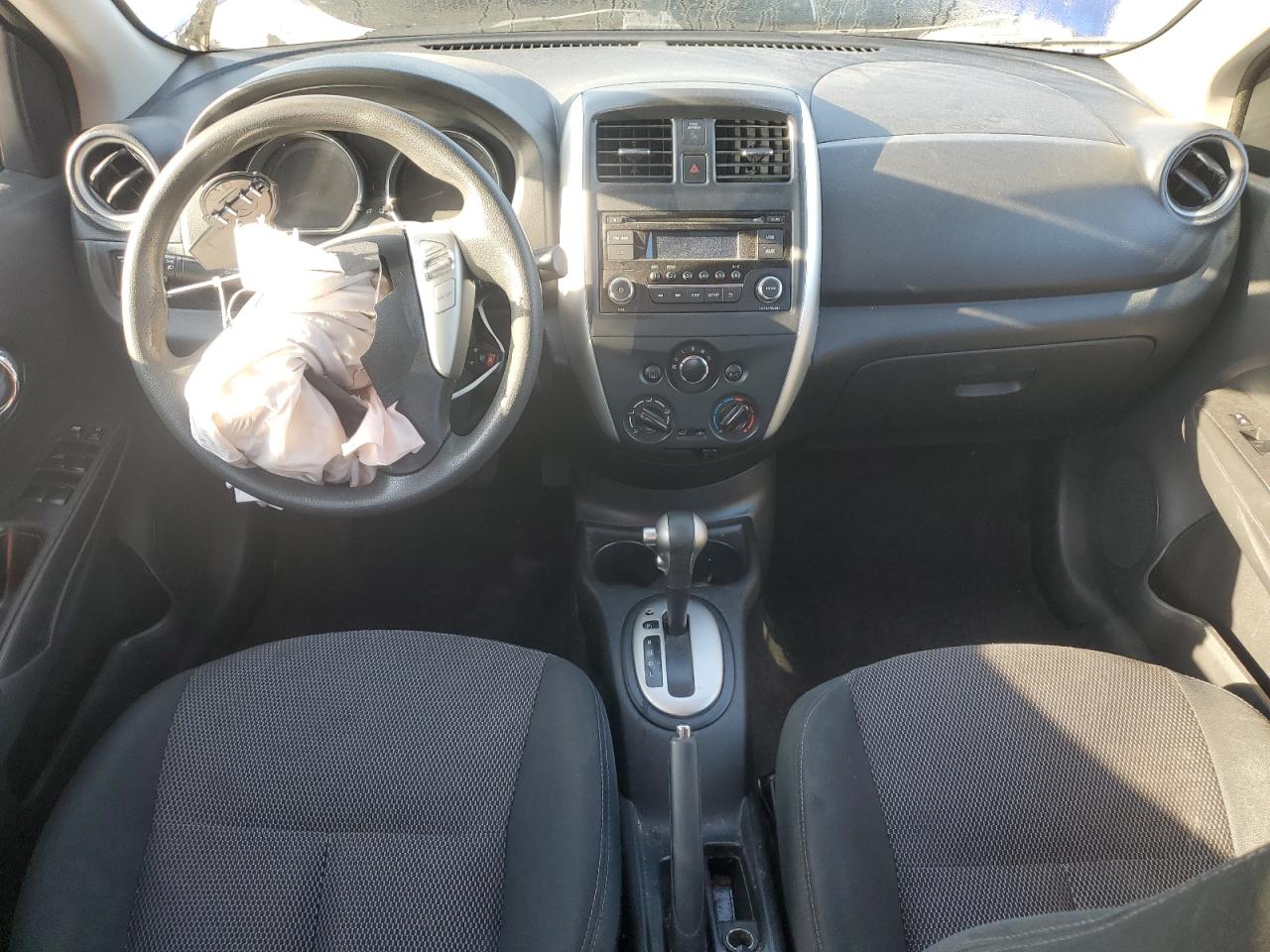 NISSAN VERSA S
