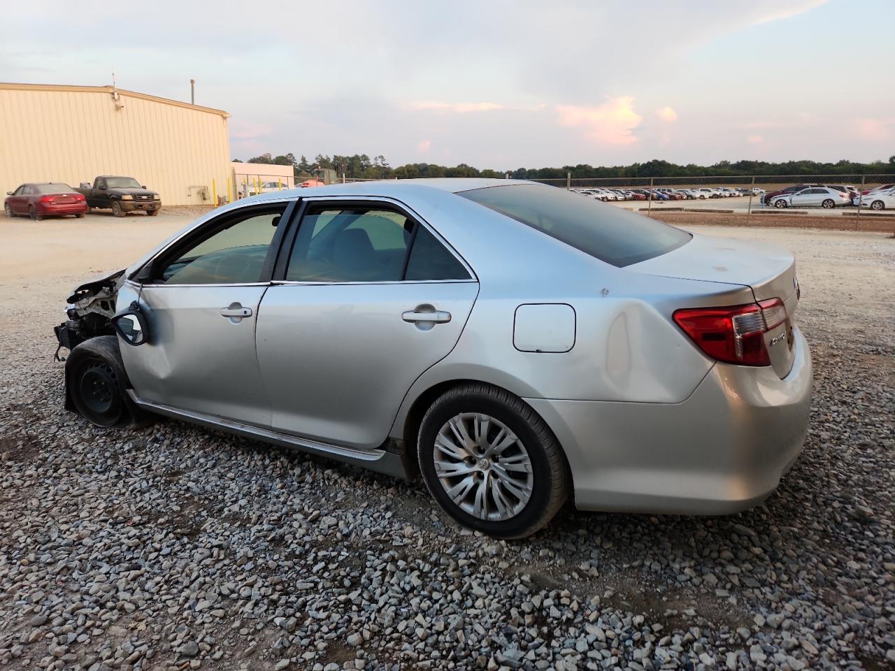 TOYOTA CAMRY L