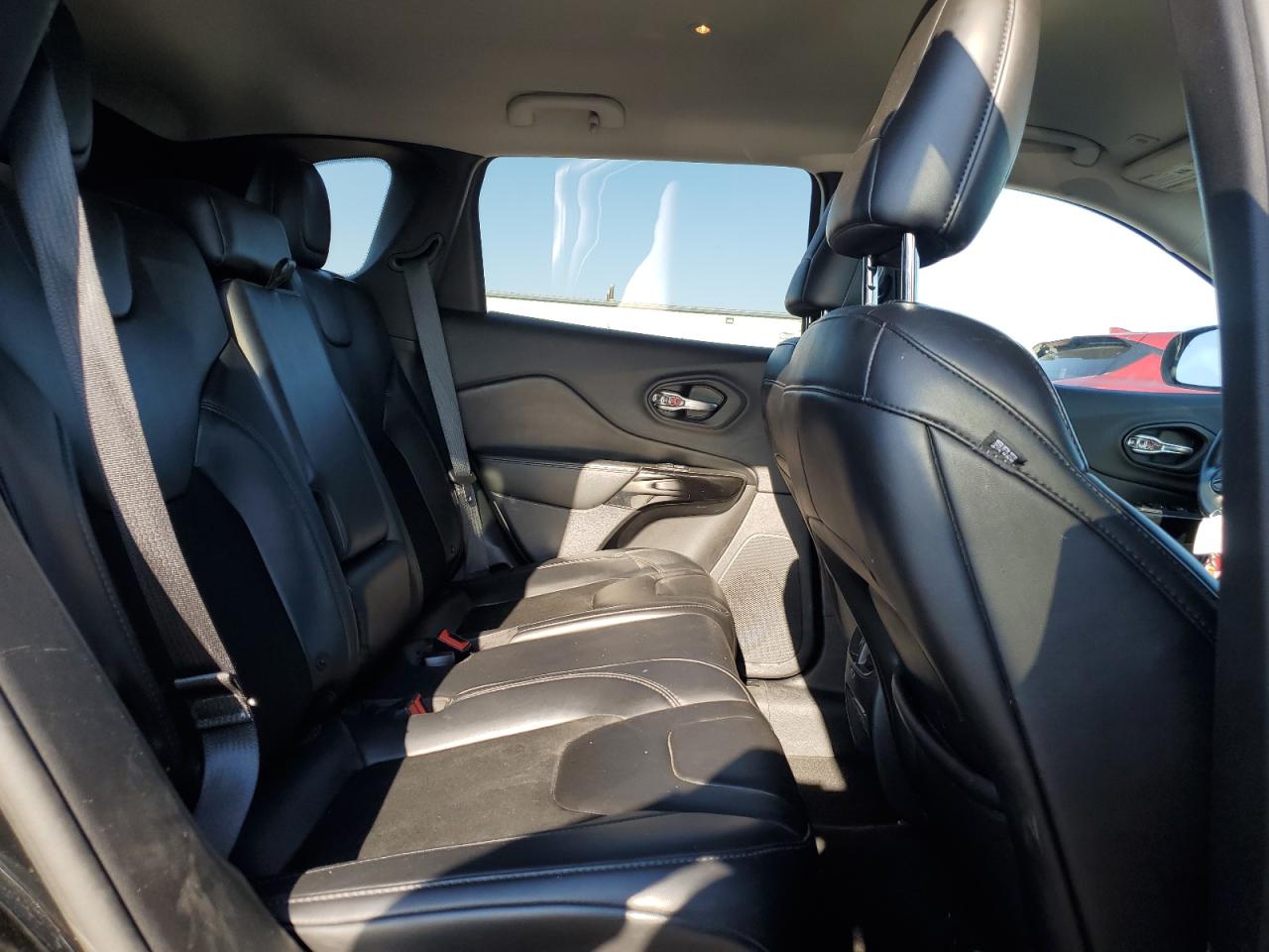 JEEP GRAND CHEROKEE LATITUDE PLUS