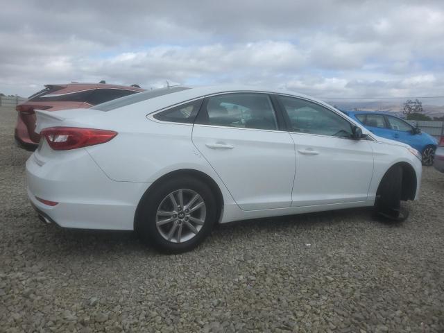 2015 HYUNDAI SONATA SE 5NPE24AF9FH209520