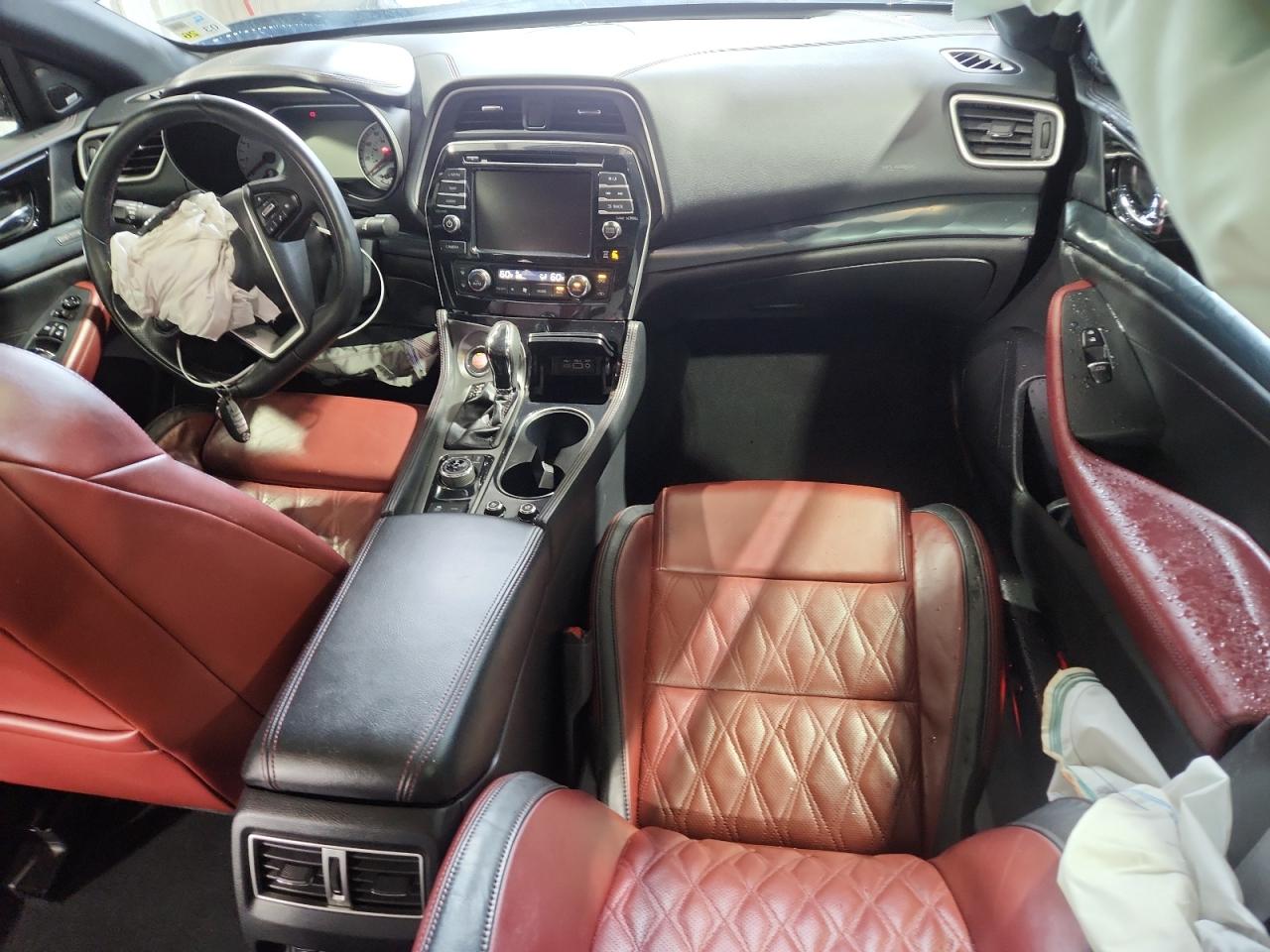 NISSAN MAXIMA PLATINUM