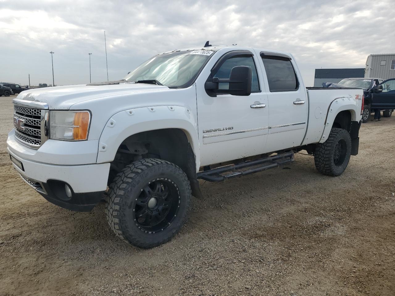 GMC SIERRA K2500 DENALI