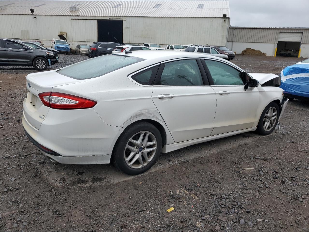 FORD FUSION SE