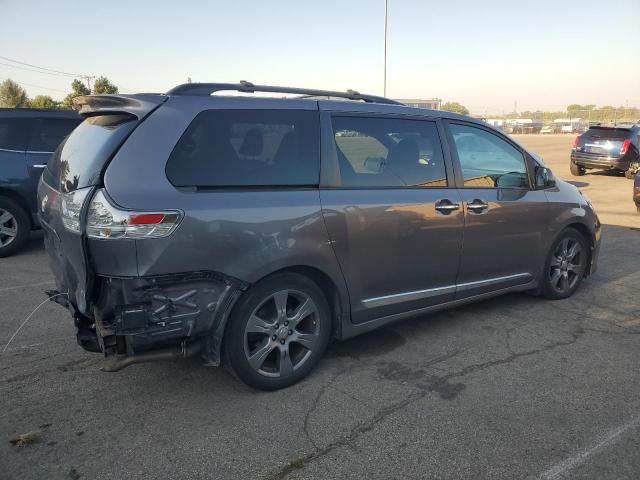2017 TOYOTA SIENNA SE 5TDXZ3DC5HS820979