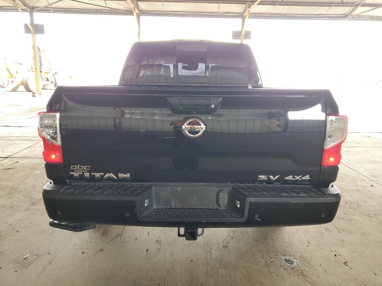 NISSAN TITAN SV
