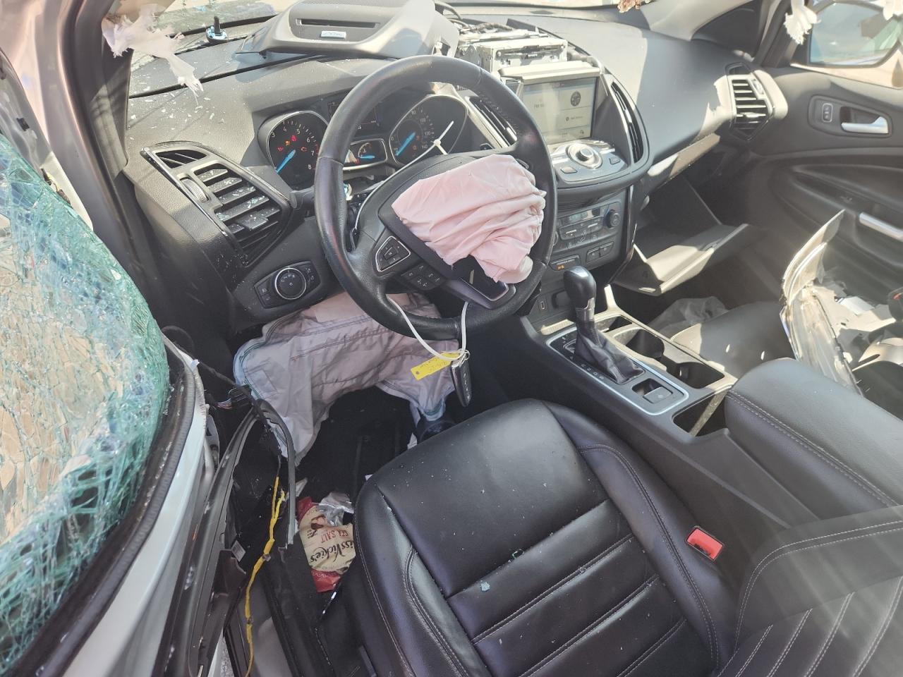 FORD ESCAPE TITANIUM