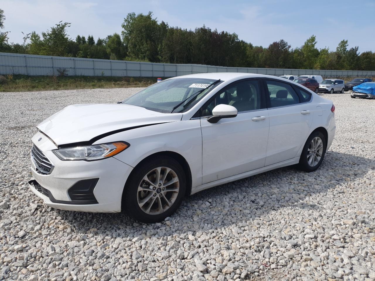 FORD FUSION SE