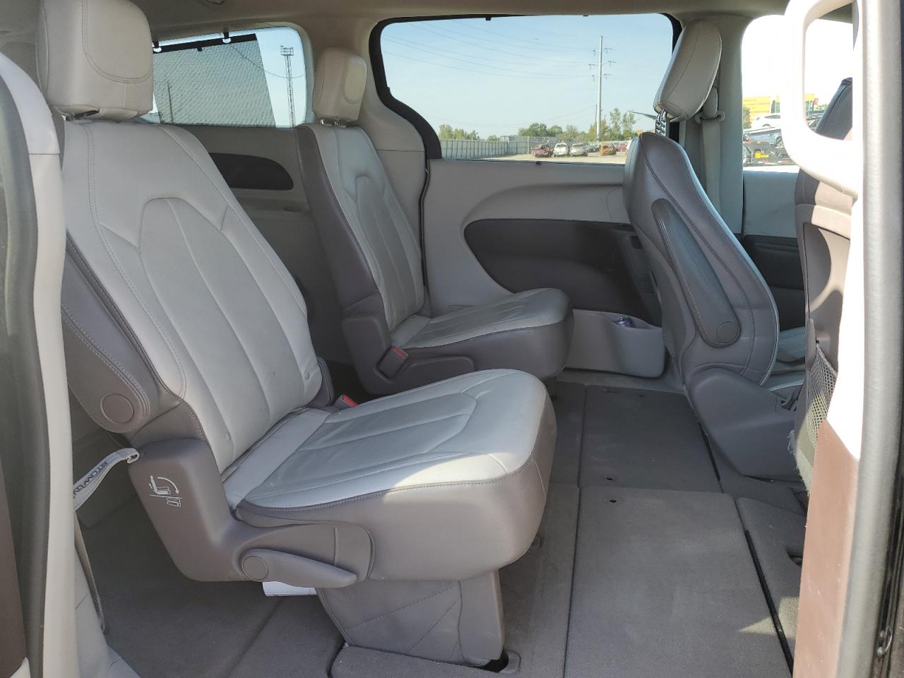 CHRYSLER PACIFICA TOURING L