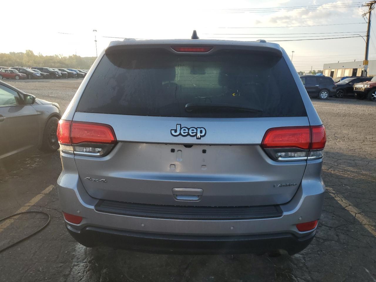 JEEP GRAND CHEROKEE LAREDO