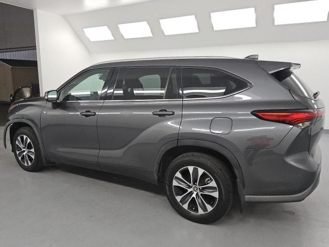 2021 TOYOTA HIGHLANDER XLE 5TDHZRBH1MS527323