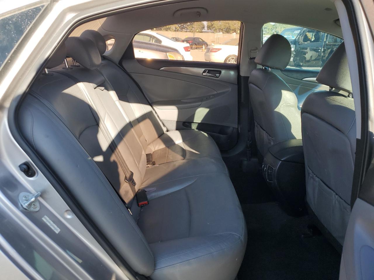 HYUNDAI SONATA HYBRID