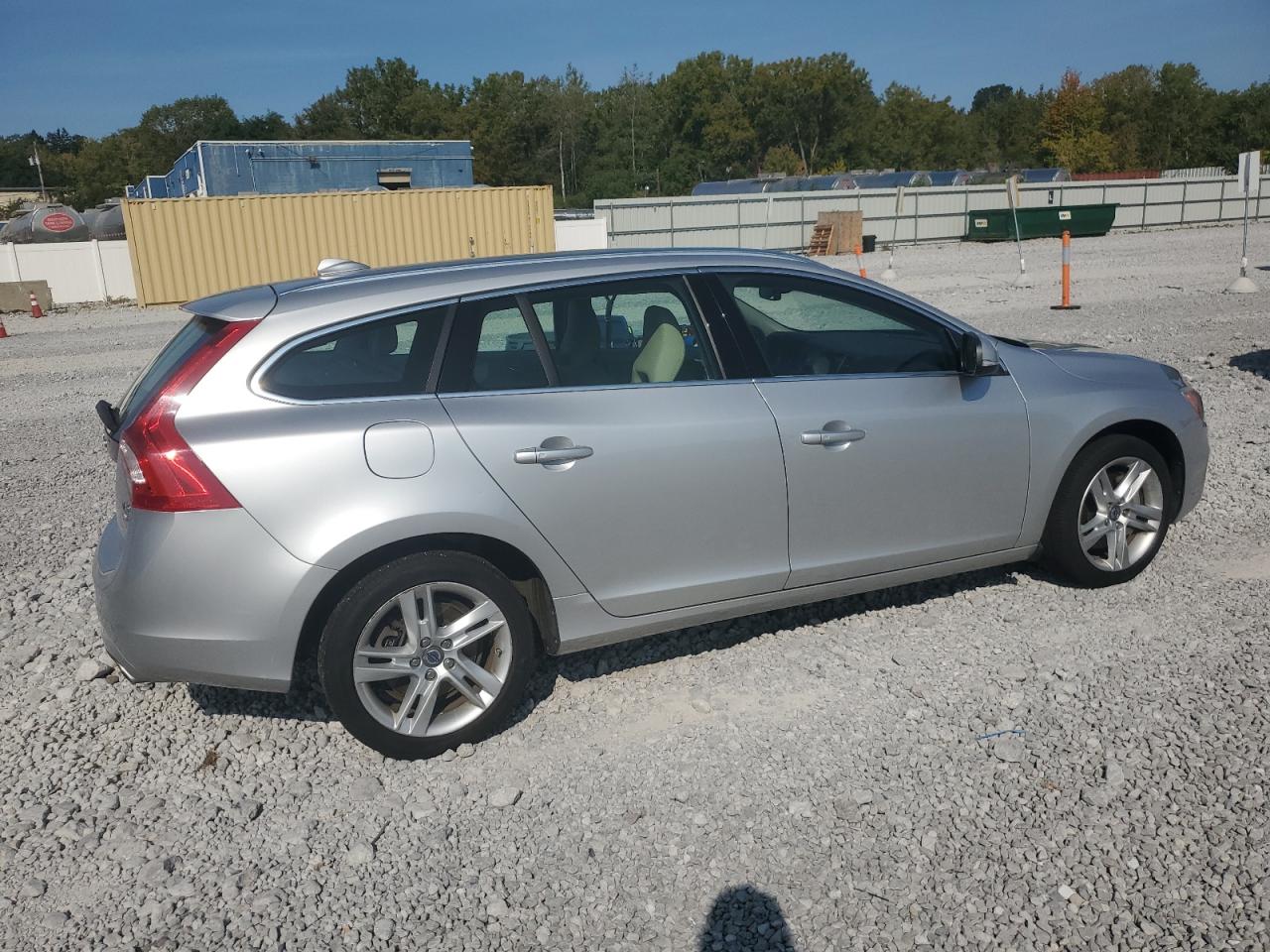 VOLVO V60 PREMIER