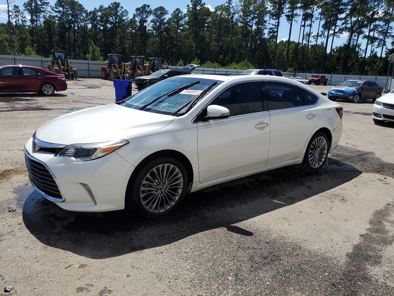 TOYOTA AVALON XLE