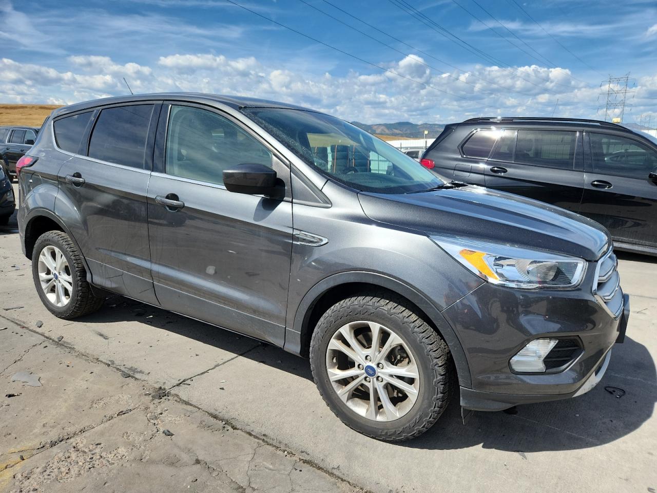 FORD ESCAPE SE
