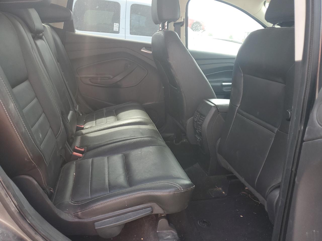 FORD ESCAPE TITANIUM