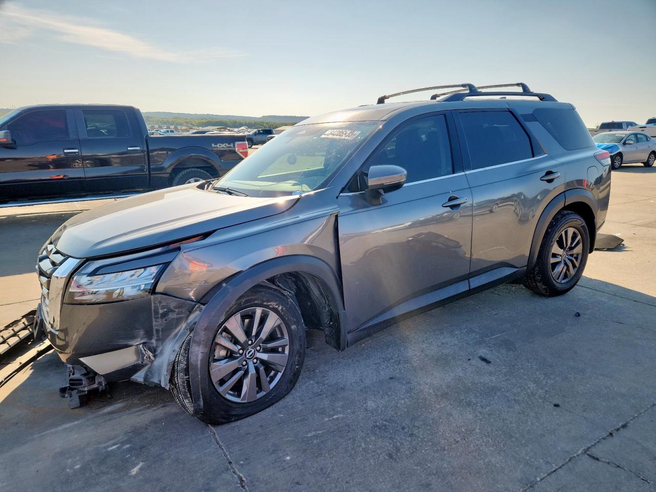 NISSAN PATHFINDER SV