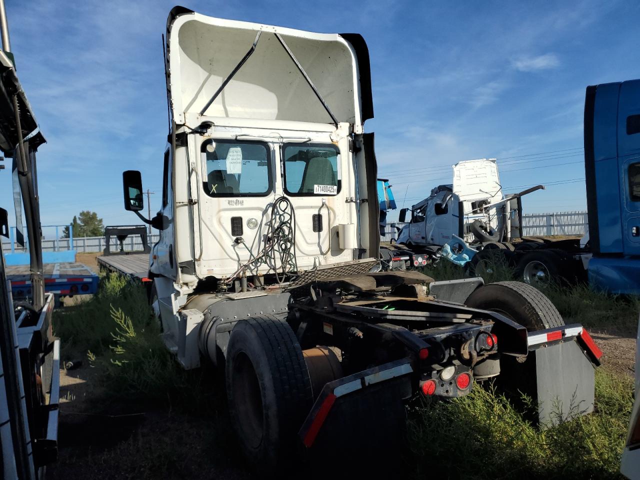 Lot #3245408403 2016 FREIGHTLINER CASCADIA 1