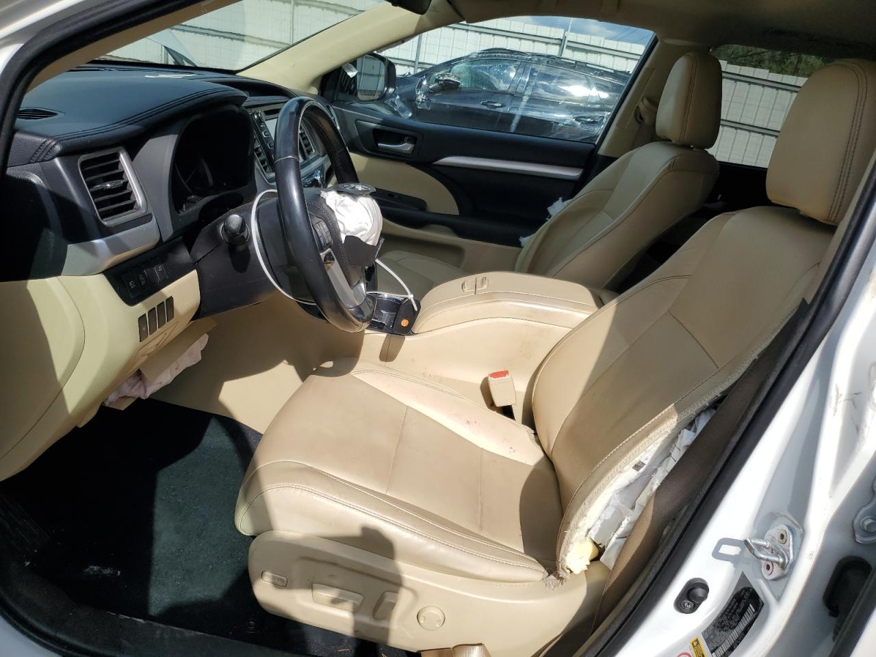 TOYOTA HIGHLANDER SE