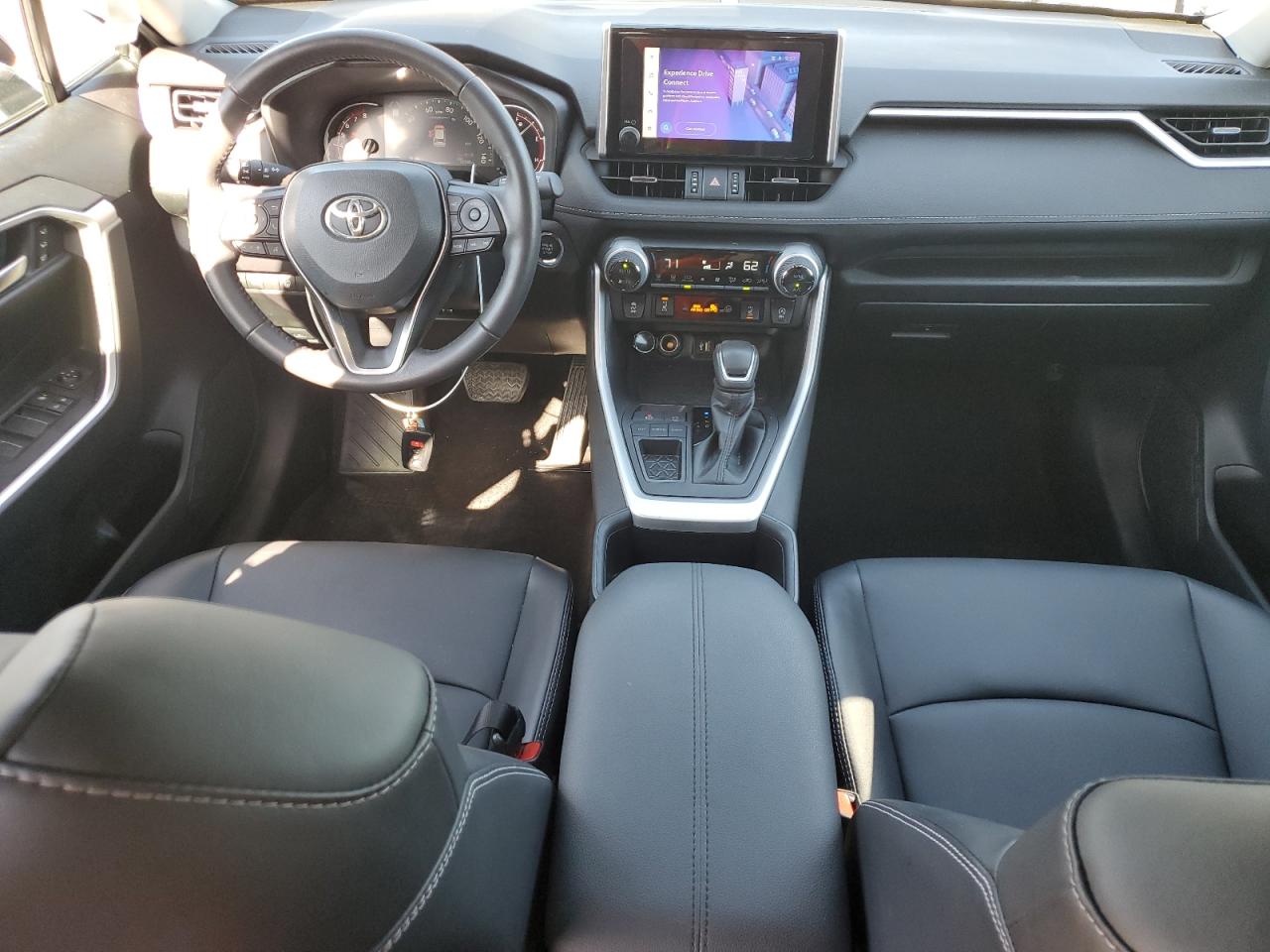 TOYOTA RAV4 XLE PREMIUM