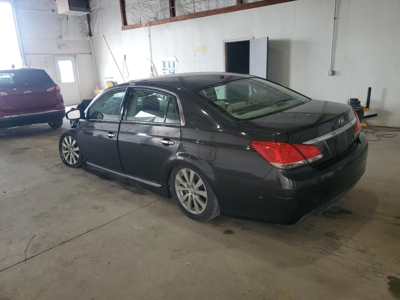 TOYOTA AVALON BASE