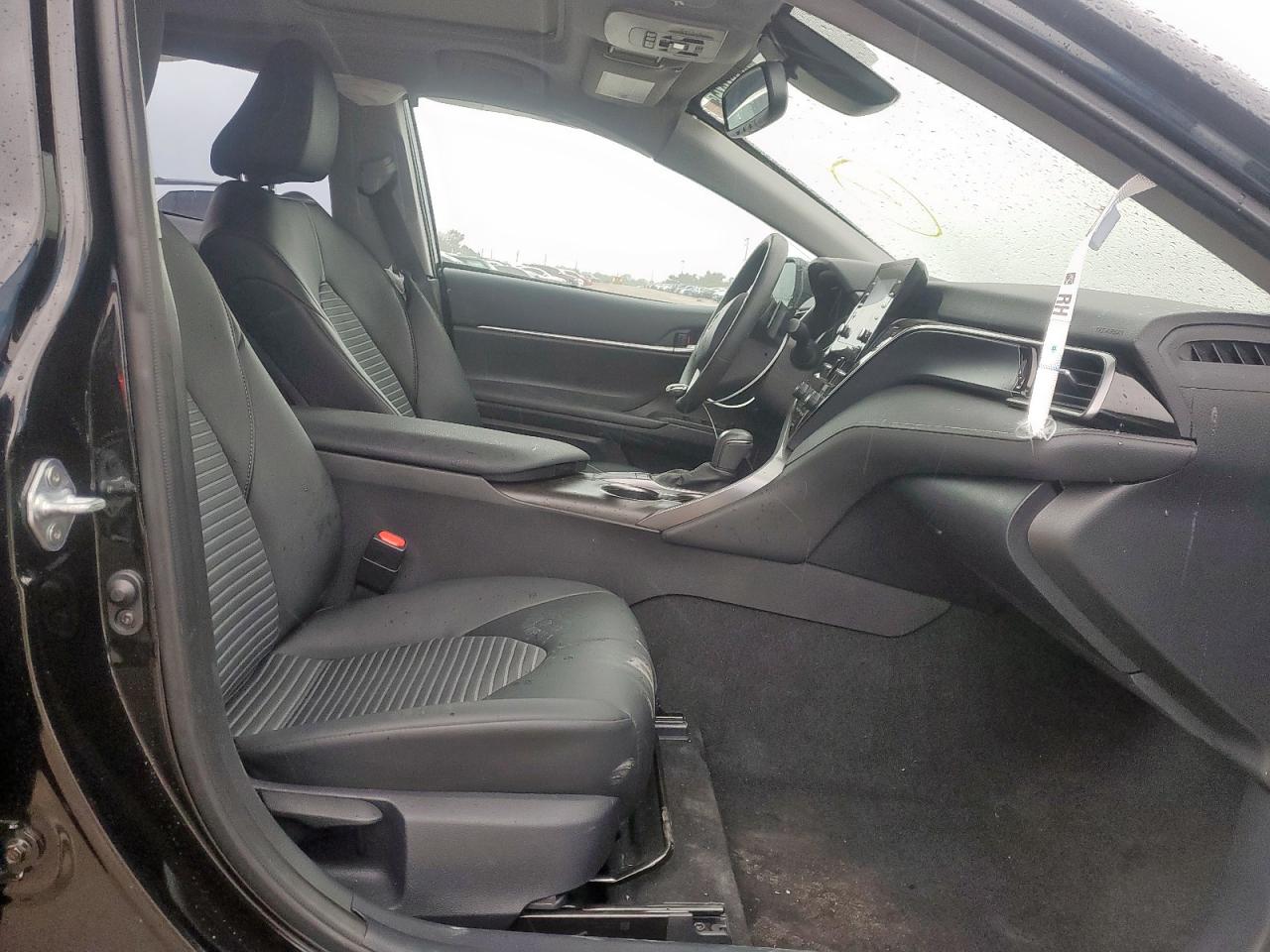 TOYOTA CAMRY SE NIGHT SHADE