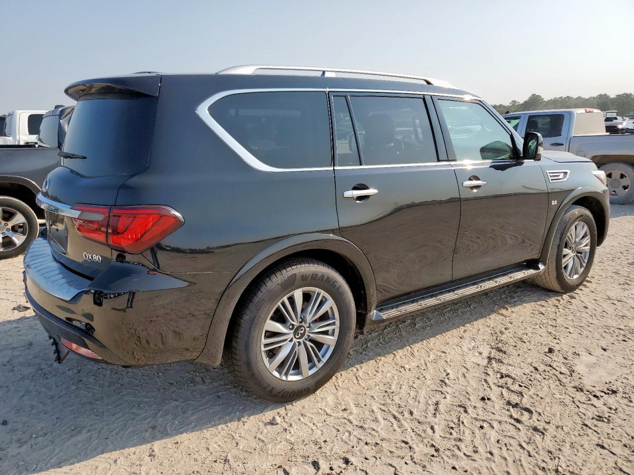 INFINITI QX80 LUXE