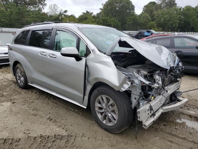 2022 TOYOTA SIENNA XLE 5TDYRKEC1NS119008