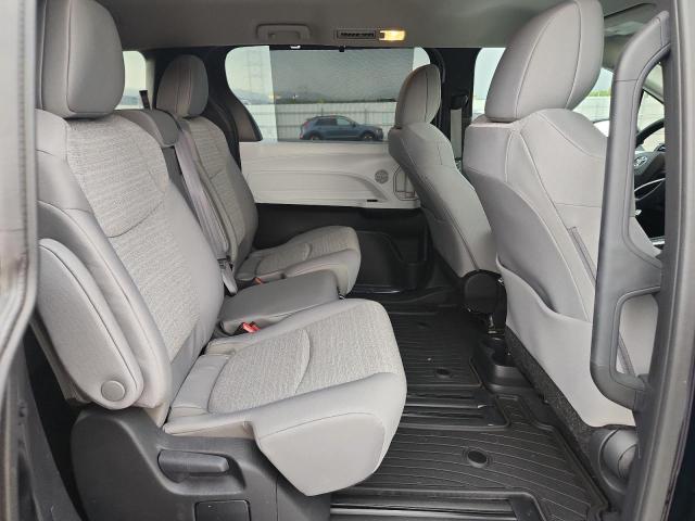 2025 TOYOTA SIENNA LE 5TDKRKEC7SS246654