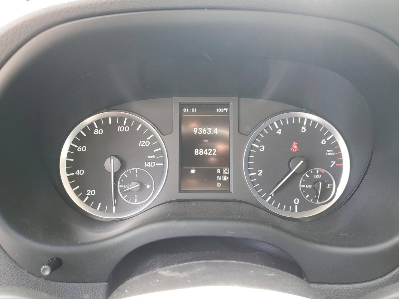 MERCEDES-BENZ METRIS