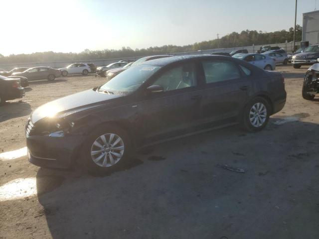 2015 VOLKSWAGEN PASSAT S - 1VWAT7A30FC027345
