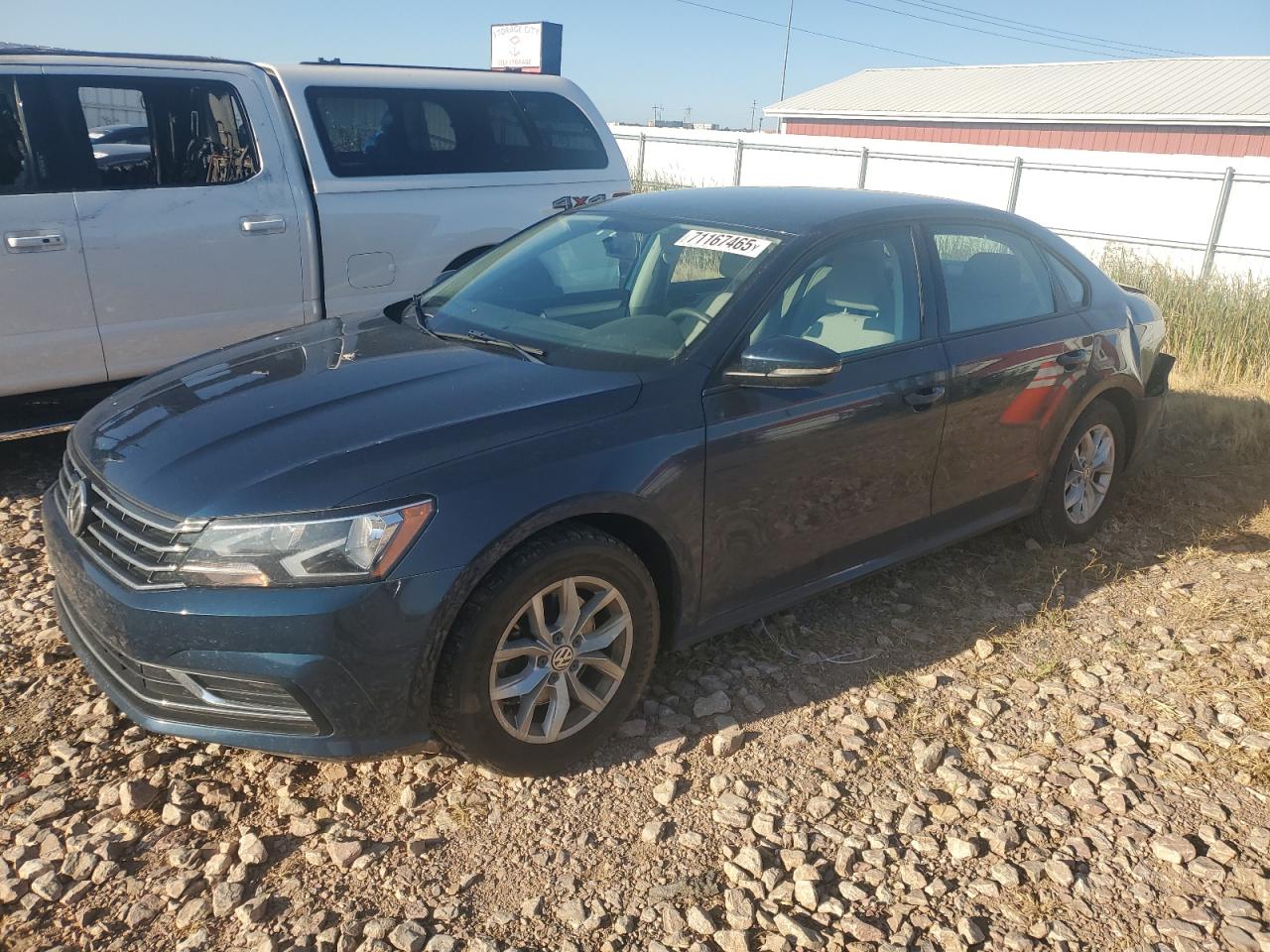 VOLKSWAGEN PASSAT S