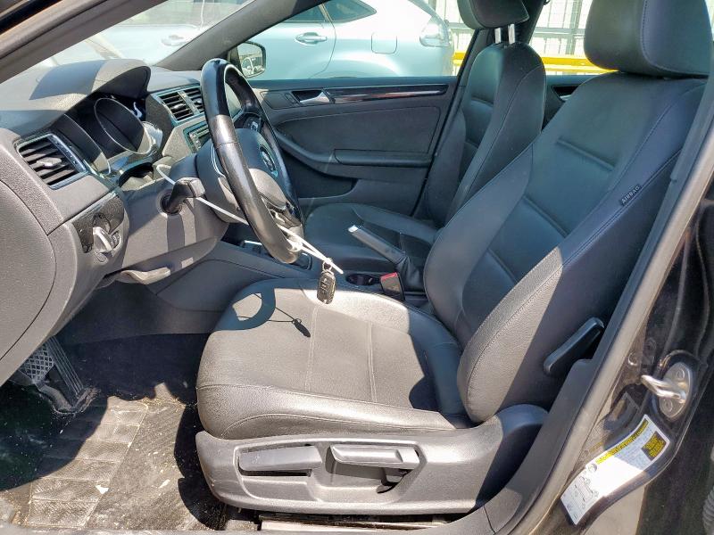 2018 VOLKSWAGEN JETTA SPOR 3VWD17AJ8JM222599