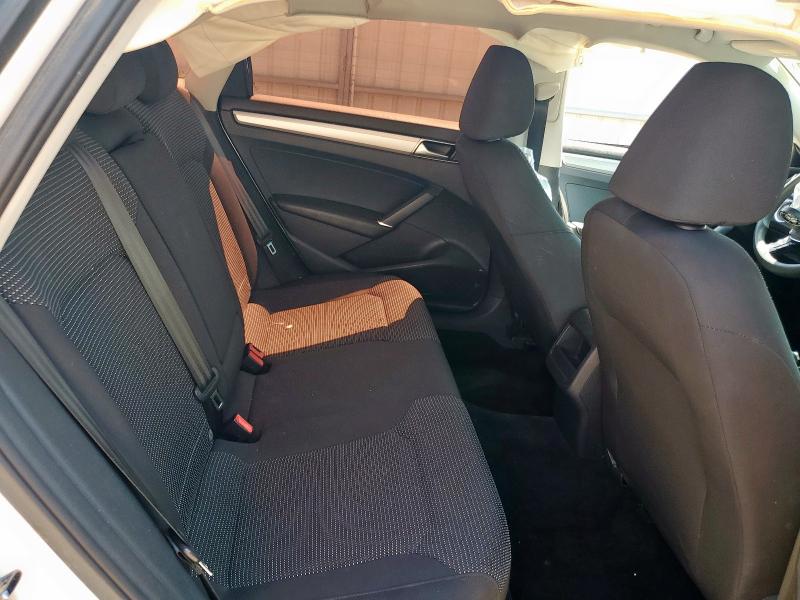 2016 VOLKSWAGEN PASSAT S 1VWAT7A3XGC055039