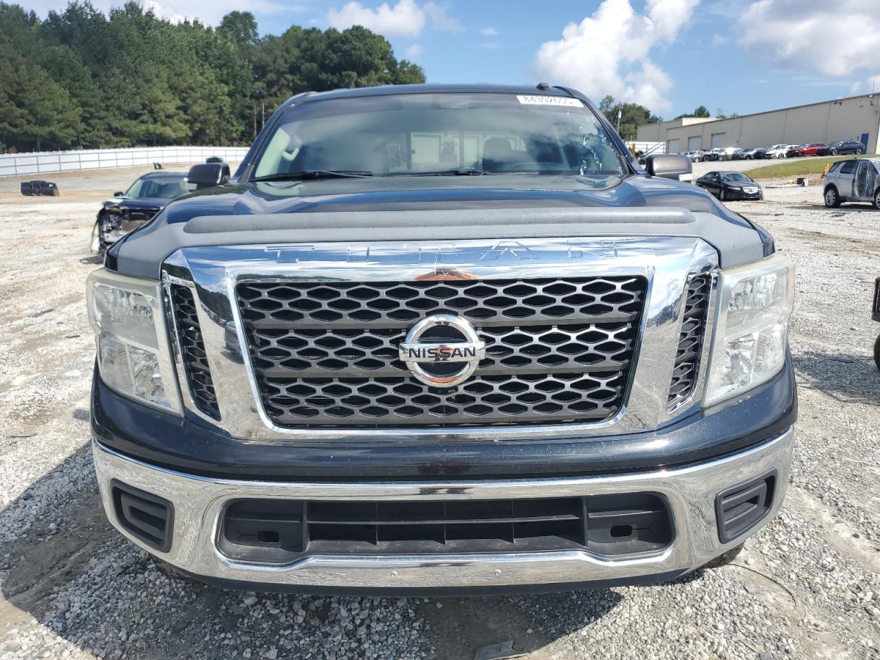 NISSAN TITAN S