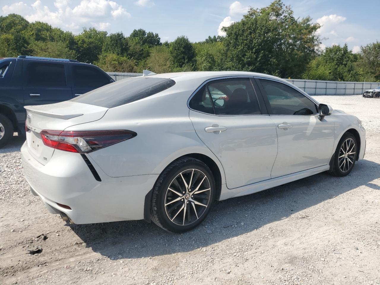 TOYOTA CAMRY SE NIGHT SHADE