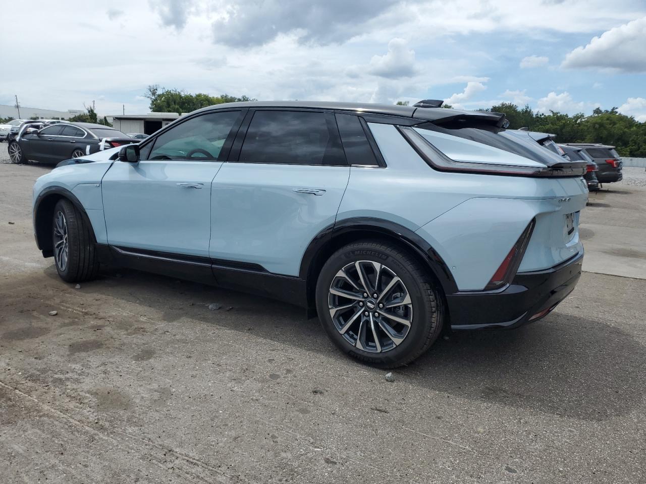 CADILLAC LYRIQ SPORT