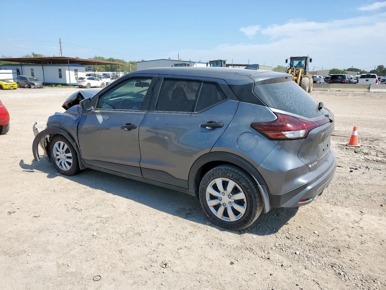 NISSAN KICKS S